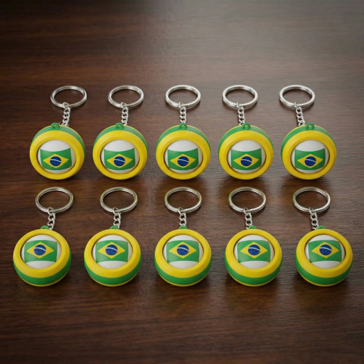 Chaveiro Giratório Bola de Futebol Bandeira do Brasil