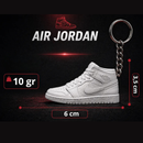 Chaveiro Tênis Sneaker 3D Branco com Argola – Encanto 3D